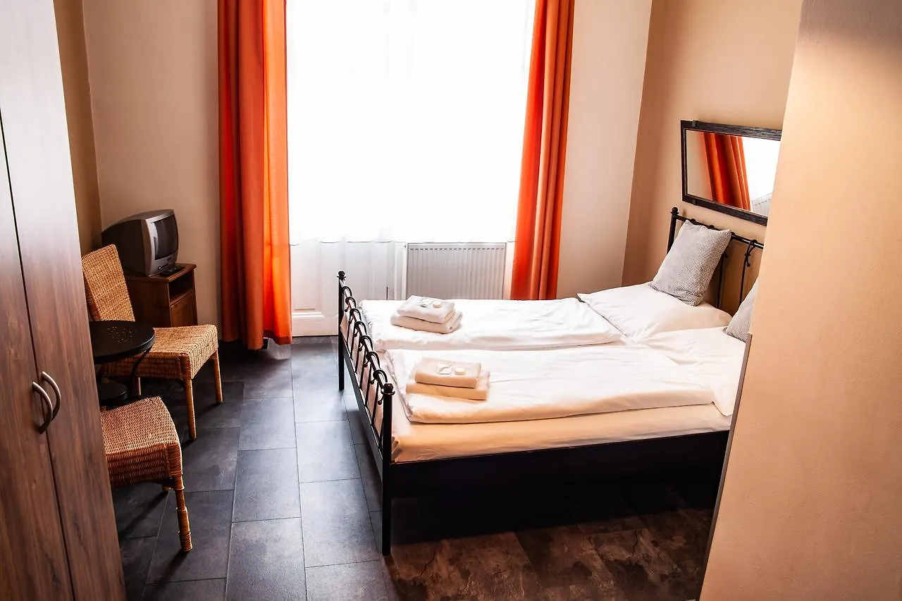 Hotel Sunflower Prague